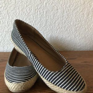 American Eagle Low Wedge Shoes